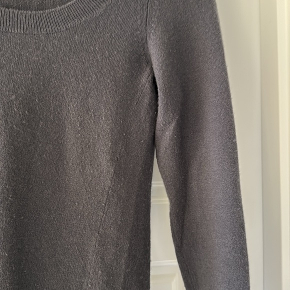 Women’s size XS Cashmere sweater. Christopher Fischer - Picture 4 of 10